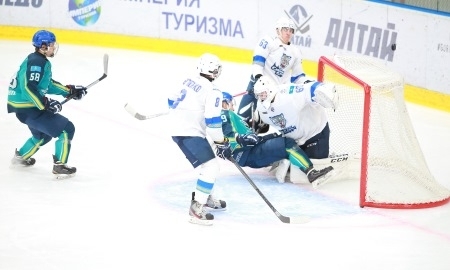 Фоторепортаж с матча МХЛ «Алтай» — «Снежные Барсы» 0:2