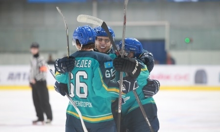 Фоторепортаж с матча МХЛ «Алтай» — «Снежные Барсы» 4:3