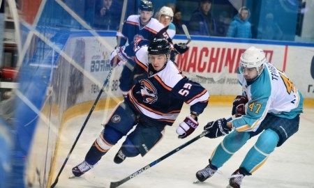 Фоторепортаж с матча ВХЛ «Южный Урал» — «Торпедо» 0:1