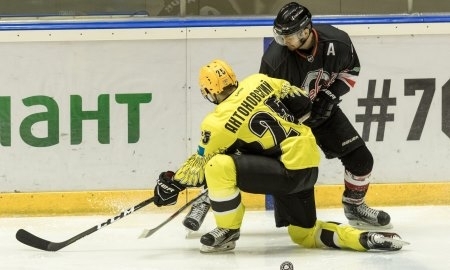 Фоторепортаж с матча ВХЛ «Челмет» — «Сарыарка» 1:4