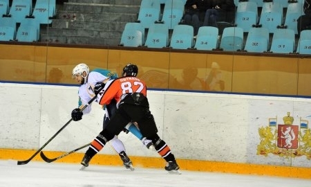 Фоторепортаж с матча ВХЛ «Спутник» — «Торпедо» 3:1