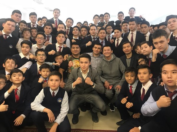 Моминов встретился с молодежью Астаны