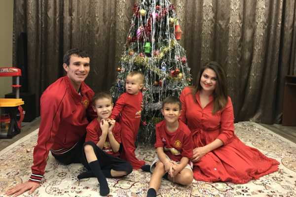 Динара Евстигнеева: «Болею только за команду мужа, поэтому как таковых личных фаворитов в КПЛ у меня нет»