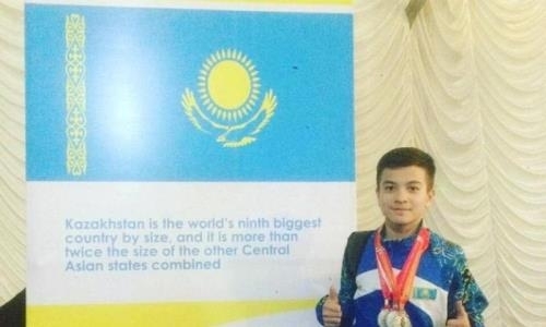 13-летний пауэрлифтер из Казахстана стал серебряным призером чемпионата Азии