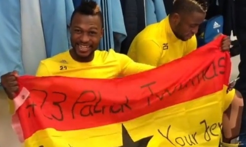 Как Твумаси в раздевалке праздновал победу над «Славией»