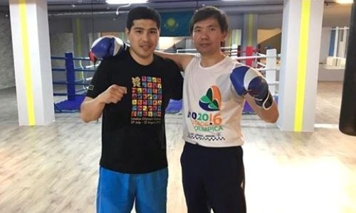 Популярный казахстанский певец нокаутировал соперника в первом бою на профи-ринге