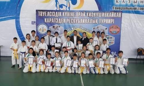 Каратисты из ЗКО выиграли 19 медалей республиканского турнира