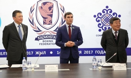 Серик Сапиев пожелал девушкам-боксёрам стать олимпийскими чемпионками