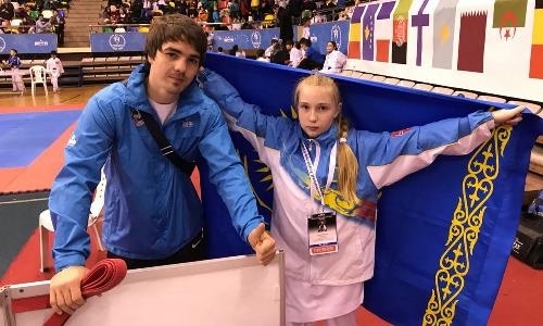 Актауская каратистка привезла две медали с международного турнира в Стамбуле