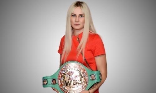 Россиянка нокаутировала немку в титульном поединке андеркарда Шарипова — Гонтарюк