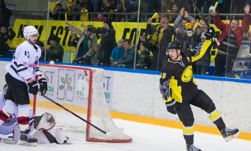 Фоторепортаж с матча ВХЛ «Сарыарка» — «Челмет» 2:3 Б