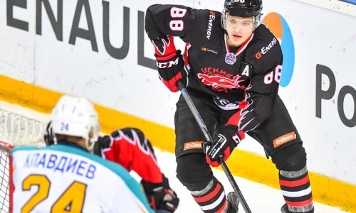 Фоторепортаж с матча МХЛ «Омские Ястребы» — «Алтай» 2:0