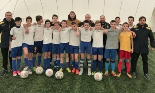 Стоилов посетил футбольную академию в Болгарии