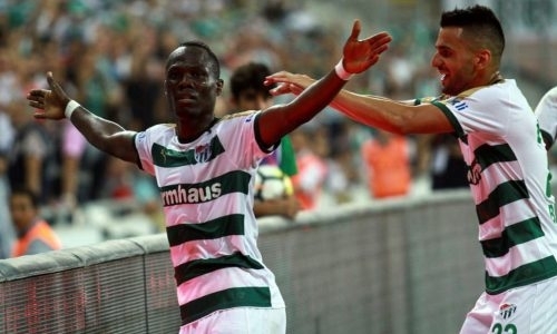 Футболист «Бурсаспора» призывает Твумаси перейти в этот клуб ради веселья