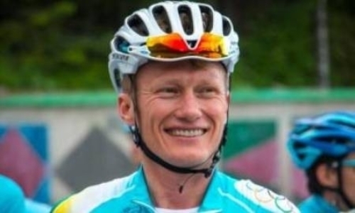 Винокуров разыграл гонщиков «Астаны», прикинувшись стариком