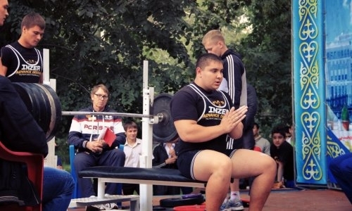 Рекордсмен Казахстана планирует развивать пауэрлифтинг в стране