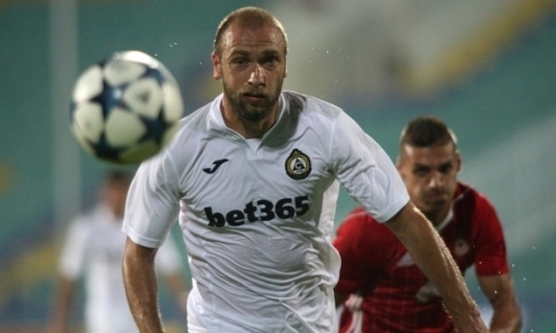 С «Кызыл-Жаром СК» тренируется болгарский ветеран