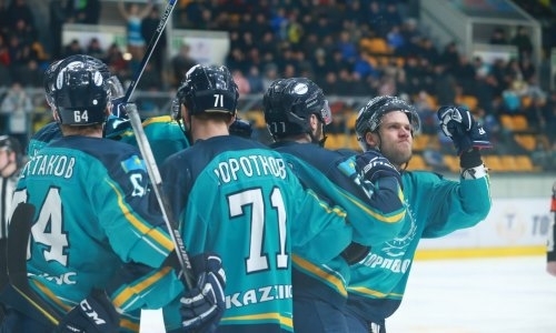 Букмекеры уверены в победе казахстанских клубов в матчах ВХЛ