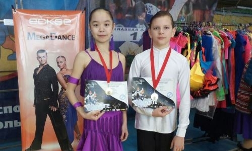 Дуэт из Актау завоевал первое место на международных соревнованиях по спортивным танцам в Алматы