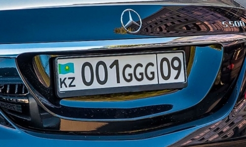 Казахстанские болельщики Головкина смогут заказать себе номер с буквами GGG
