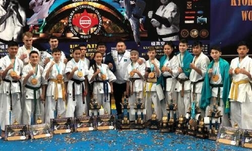 Казахстанские каратисты выиграли 17 медалей на чемпионате мира в Одессе