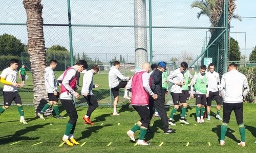 Фоторепортаж с первой тренировки «Тобола» в Турции