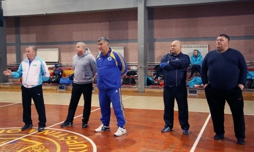 Фото с тренировки женской сборной Казахстана в Сомборе