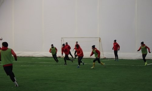 Фоторепортаж с тренировки «Кызыл-Жара СК»