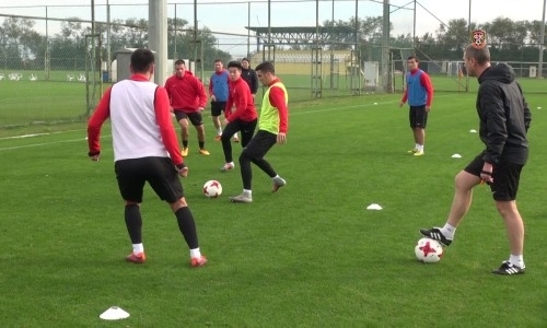 Видео тренировки «Шахтера» в Турции