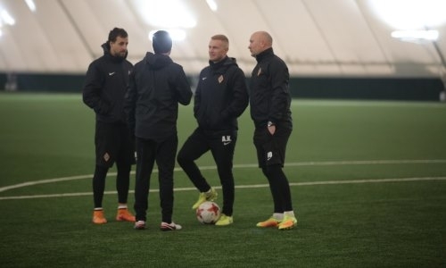 Фоторепортаж с тренировки «Кайрата» под куполом базы клуба