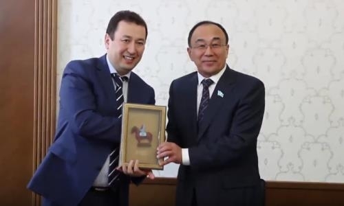 Видео встречи генерального секретаря КФФ и ректора ЕНУ имени Л.Н.Гумилева