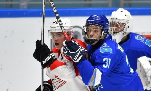 Фоторепортаж с матча МХЛ «Снежные Барсы» — «Спутник» 7:2