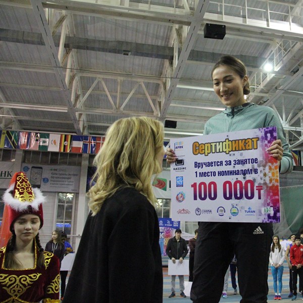 Легкоатлеты девяти стран разыграли призы от Ольги Рыпаковой в ВКО