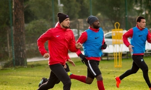 Фоторепортаж с тренировки «Кайсара» в Турции 