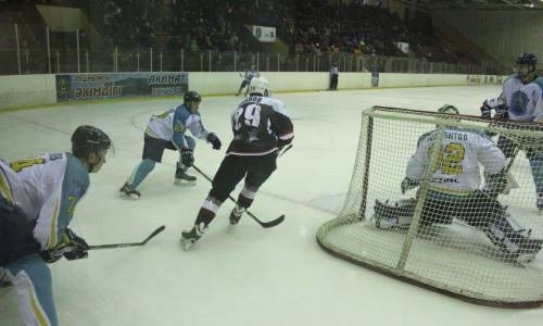 Фоторепортаж с матчей чемпионата РК «Горняк» — «Алтай-Торпедо» 3:1, 3:4