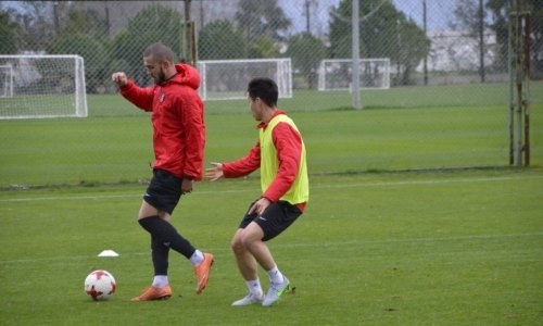 Фоторепортаж с тренировки «Шахтера» на УТС