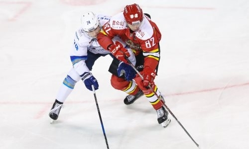 Фото с матча КХЛ «Куньлунь Ред Стар» — «Барыс» 0:4