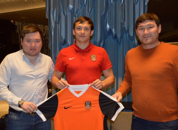 «Шахтер» продлил контракт с игроком основы