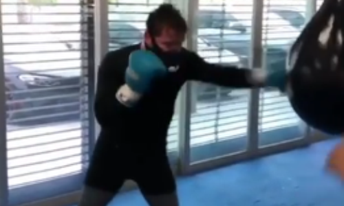 Как «Канело» тренирует выносливость к реваншу с Головкиным