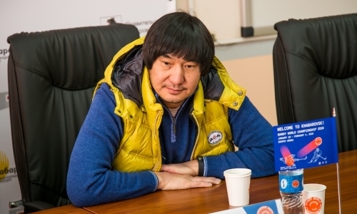 «Сижу пустой, как барабан — без эмоций». Наставник сборной Казахстана по бенди прокомментировал матч с Финляндией