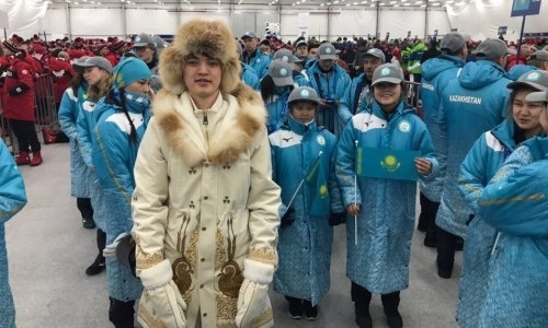Знаменосец сборной Казахстана на Олимпиаде-2018 вышел на парад в костюме «Алтын Адам»