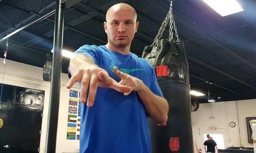 Дычко продолжает подготовку к следующему бою