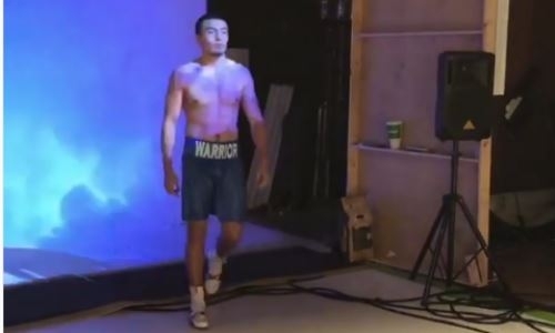 Турсынгалиев показал видео подготовки к титульному бою