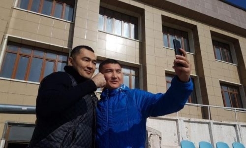 Бейбут Шуменов вернулся в родной Шымкент