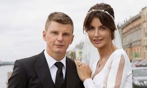«Андрей в шоке от всего, что сейчас происходит». На жену Аршавина завели уголовное дело по трем статьям