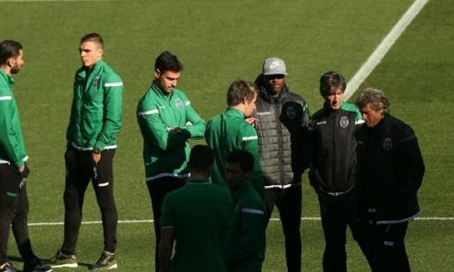 Полсостава «Спортинга» висят на карточках перед матчем с «Астаной»