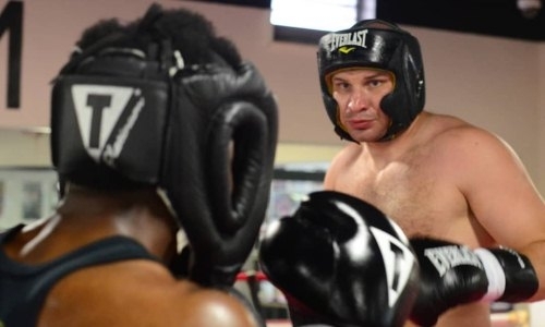 Иван Дычко продолжает подготовку к следующему бою