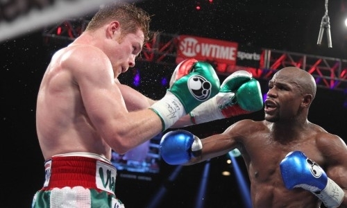 «Канело» сравнил поединки с Мэйвезером и Головкиным