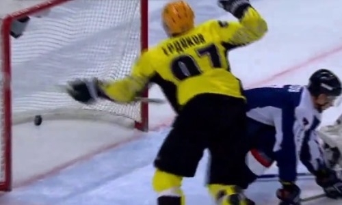 Видеообзор матча ВХЛ «Сокол» — «Сарыарка» 1:4