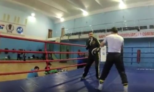 Как боксеры «Astana Arlans» отрабатывают удары на лапах